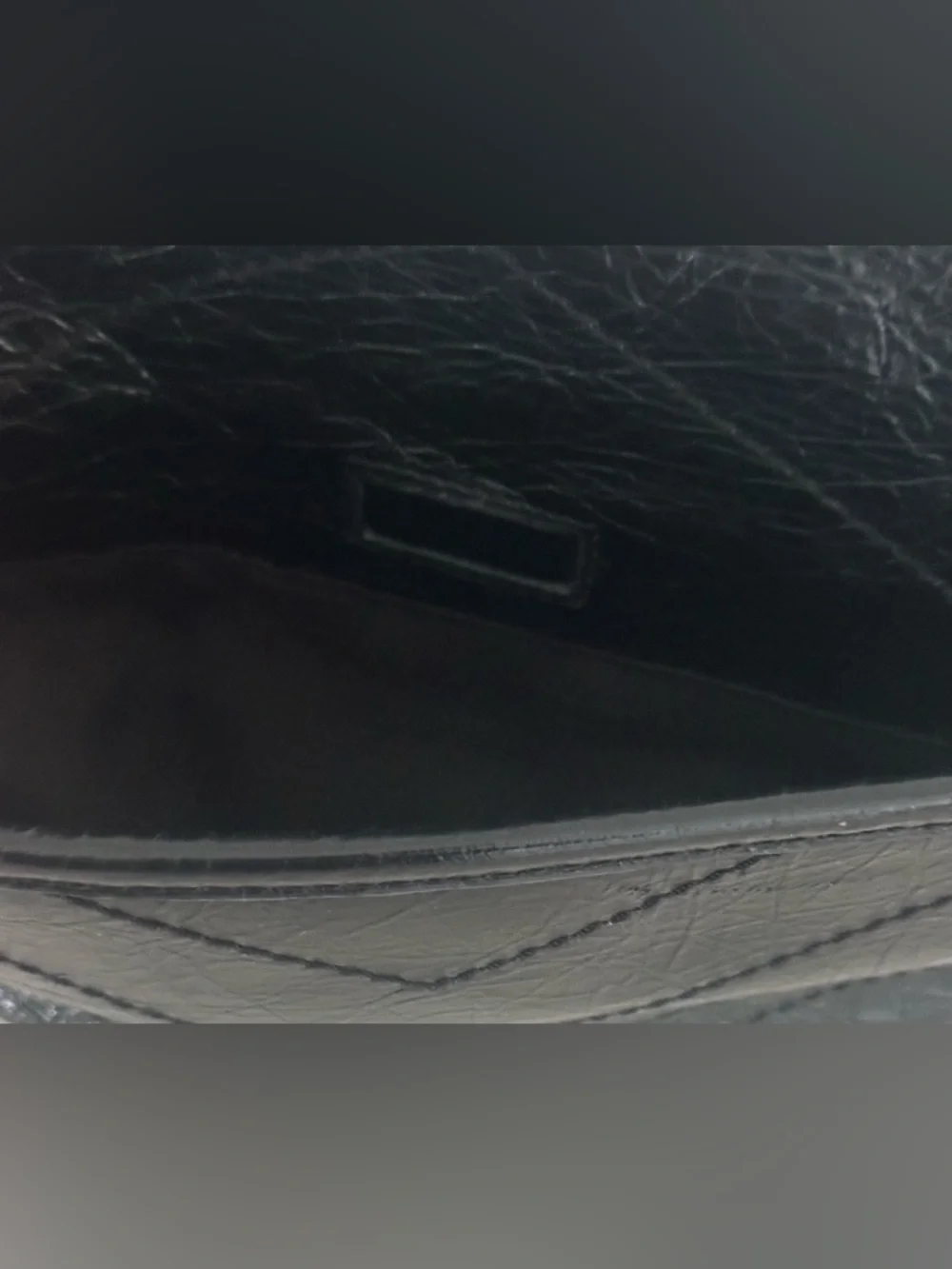 Saint Laurent Niki Medium Shoulder Black CrinkleChain-Shoulder Bag with YSL Logo - Picture 10 of 12